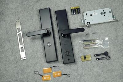 小米、360、優(yōu)點(diǎn)強(qiáng)勢(shì)入局，智能門鎖市場(chǎng)血戰(zhàn)一觸即發(fā)